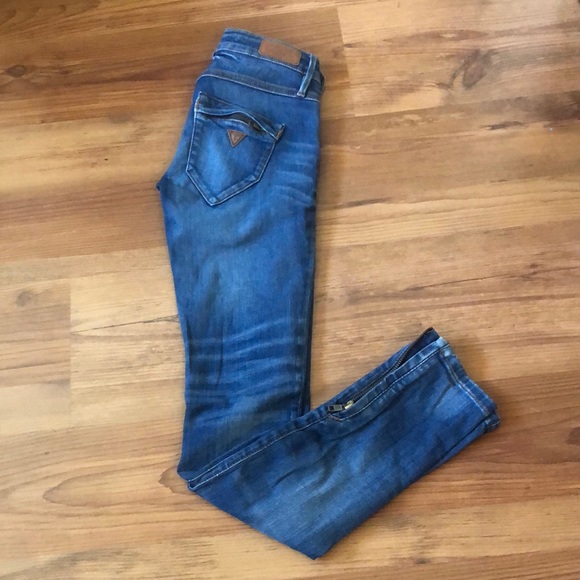 Guess Denim - Guess Skinny Jeans Zip Detail Size 24 Ripped
